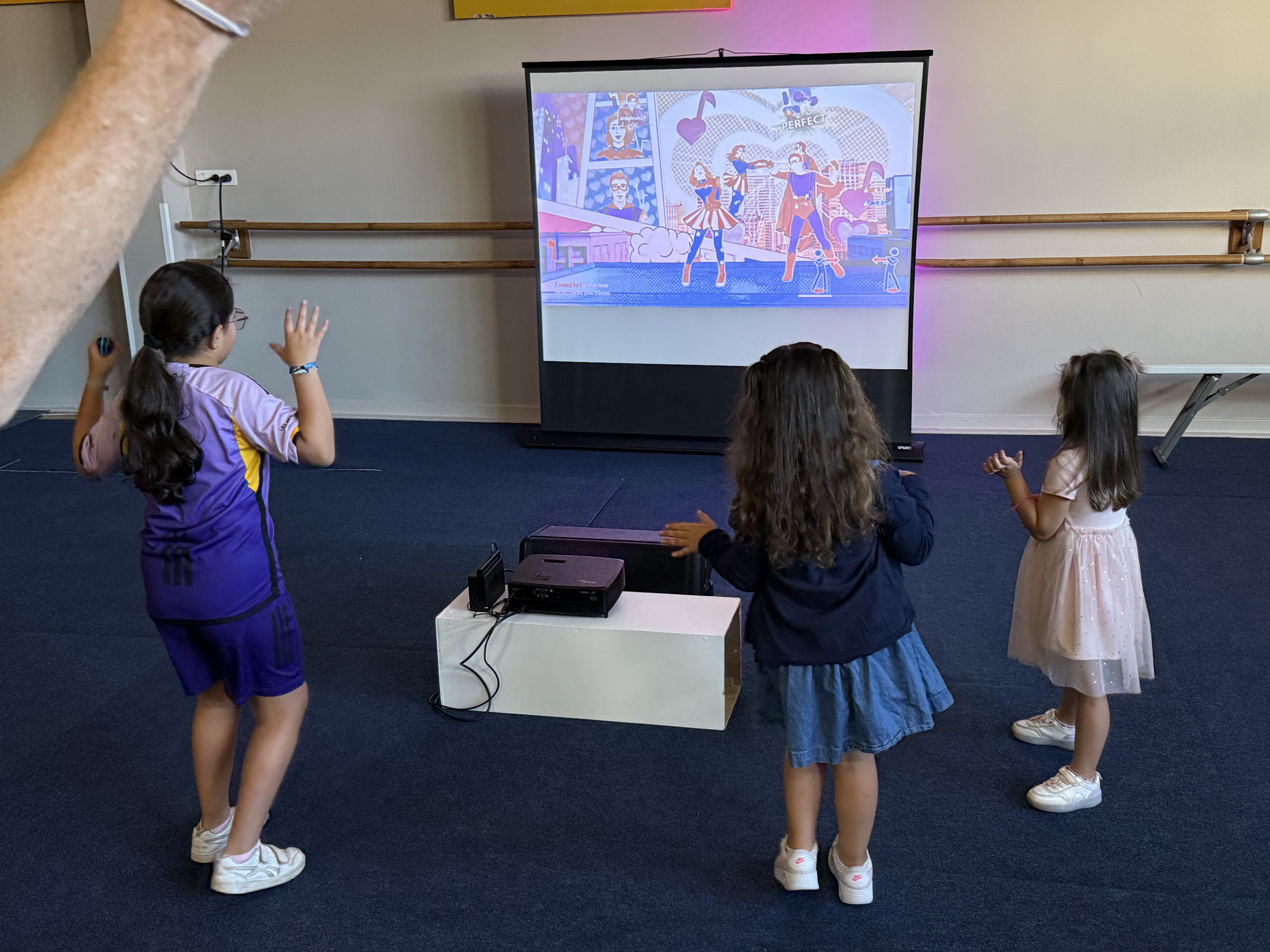 Val Just dance